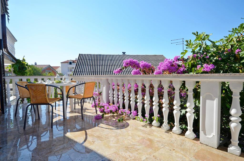 Apartments Miljenka Vodice Eksteriør bilde