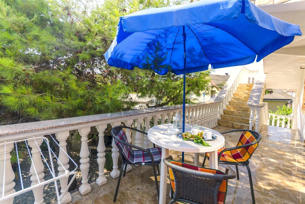 Apartments Miljenka Vodice Eksteriør bilde