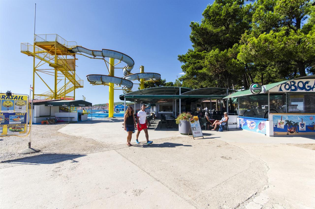 Apartments Miljenka Vodice Eksteriør bilde